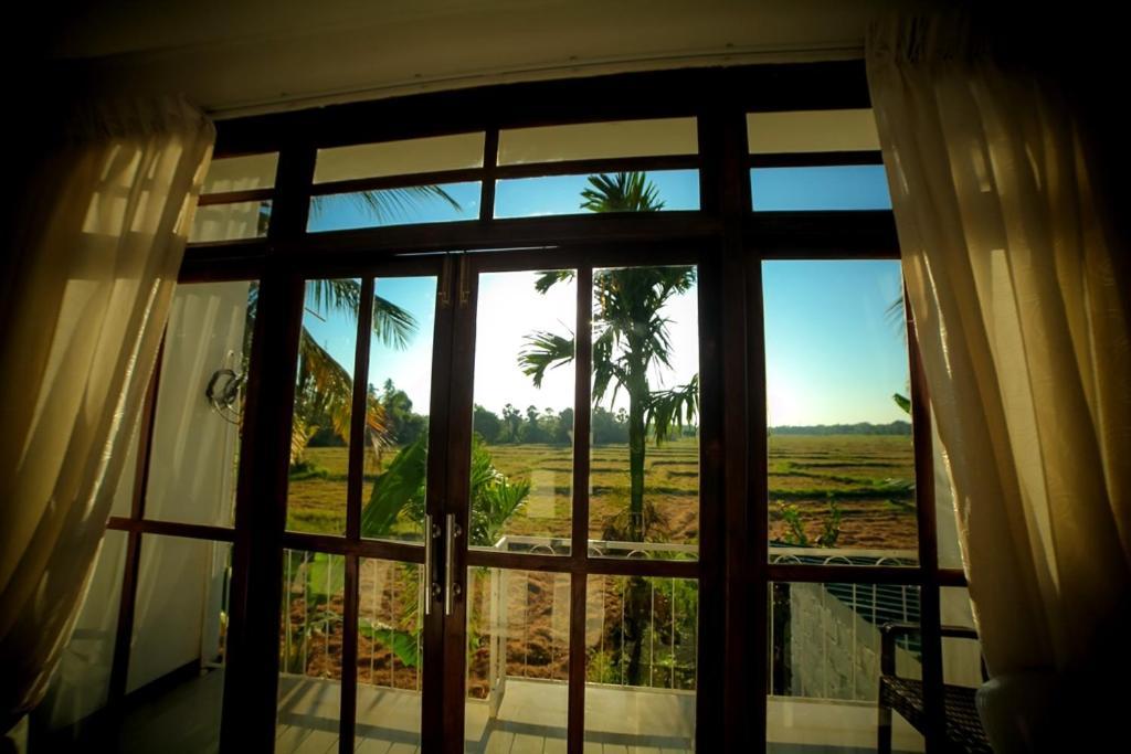 Heaven Upon Rice Fields Bed & Breakfast Anuradhapura Bagian luar foto