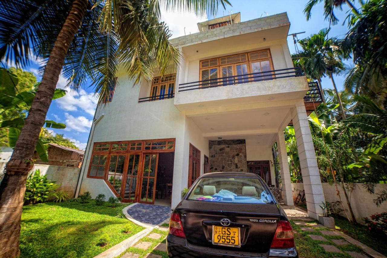 Heaven Upon Rice Fields Bed & Breakfast Anuradhapura Bagian luar foto